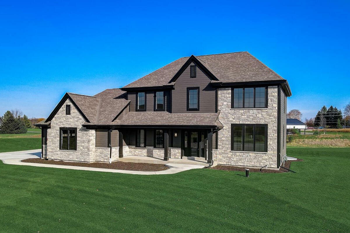 Property Photo: N67w28040 Maple St WI 53089