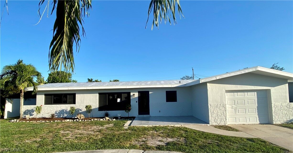 Property Photo:  740 Tower Drive  FL 33904 