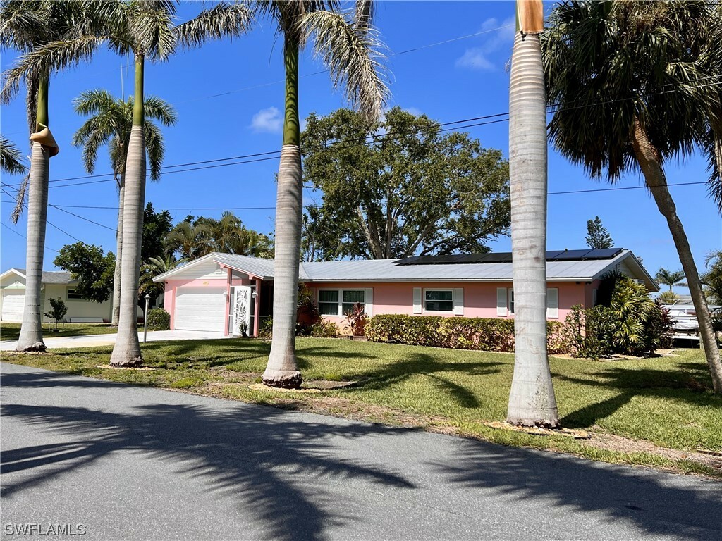 Property Photo:  2221 Cape Way  FL 33917 