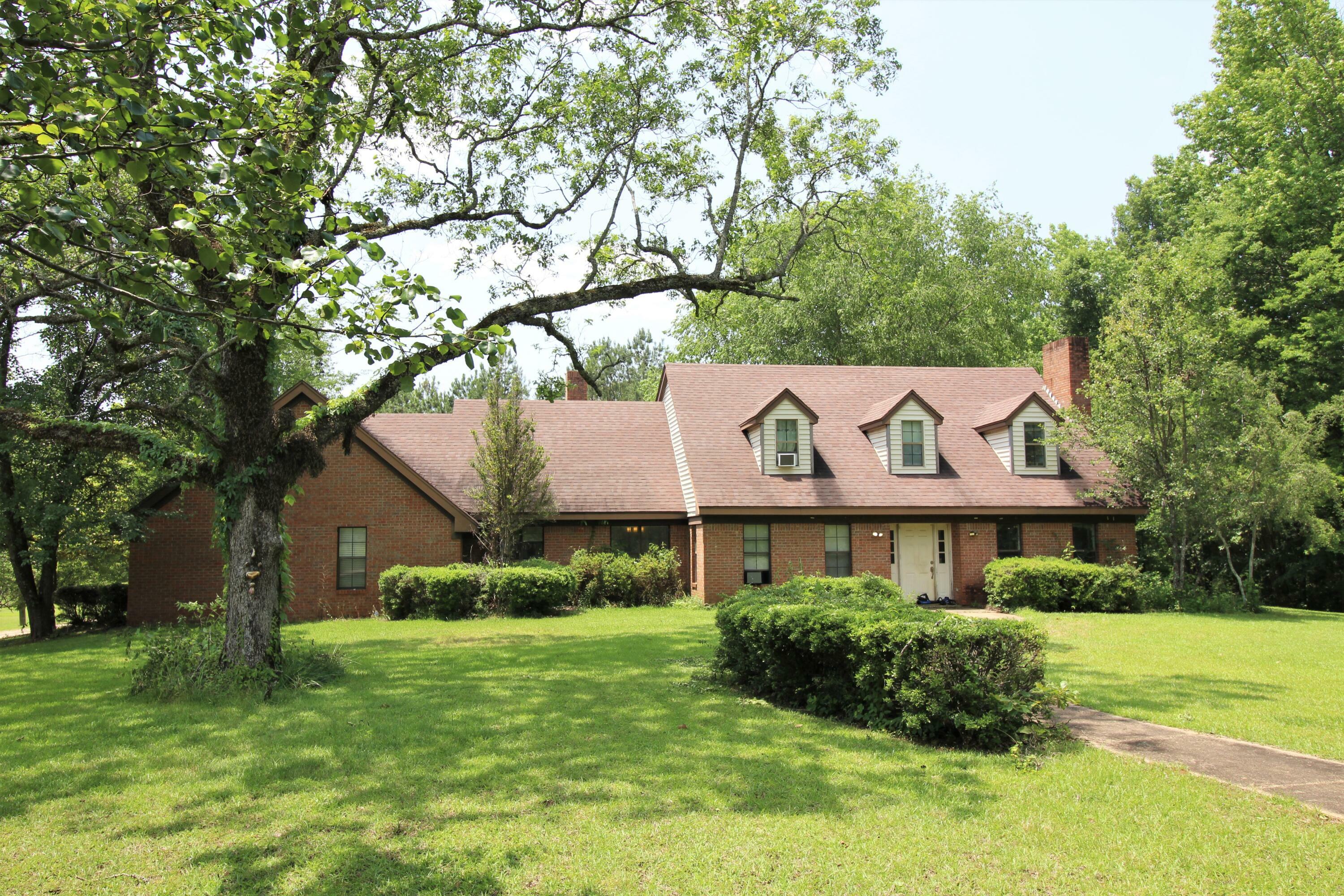 Property Photo:  4216 Center Hill Road  MS 38828 