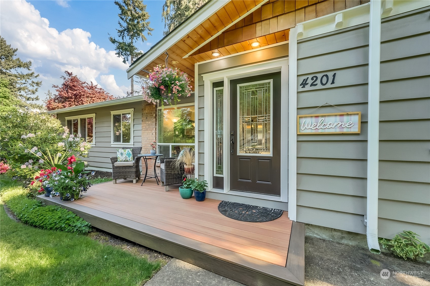 Property Photo:  4201 Kootnai Street W  WA 98466 