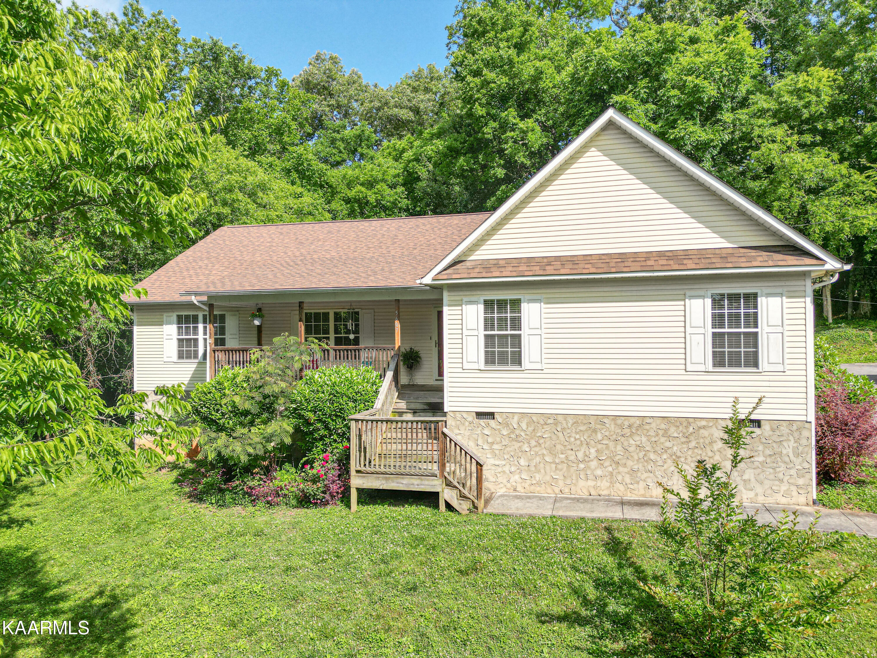 Property Photo:  5607 Holston Hills Rd  TN 37914 