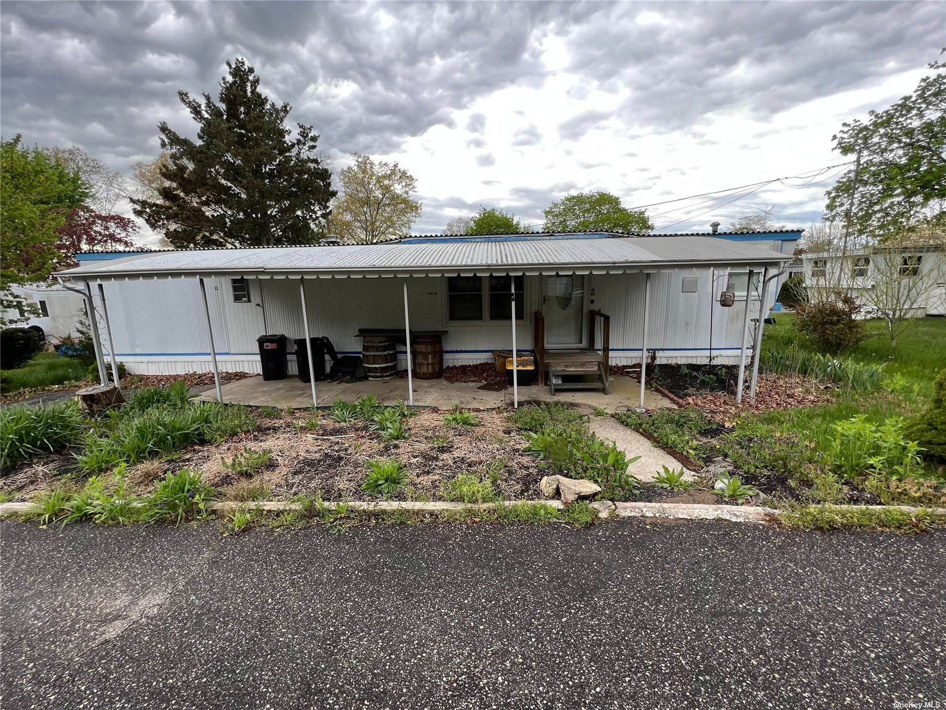 Property Photo:  1964 River Road  NY 11933 