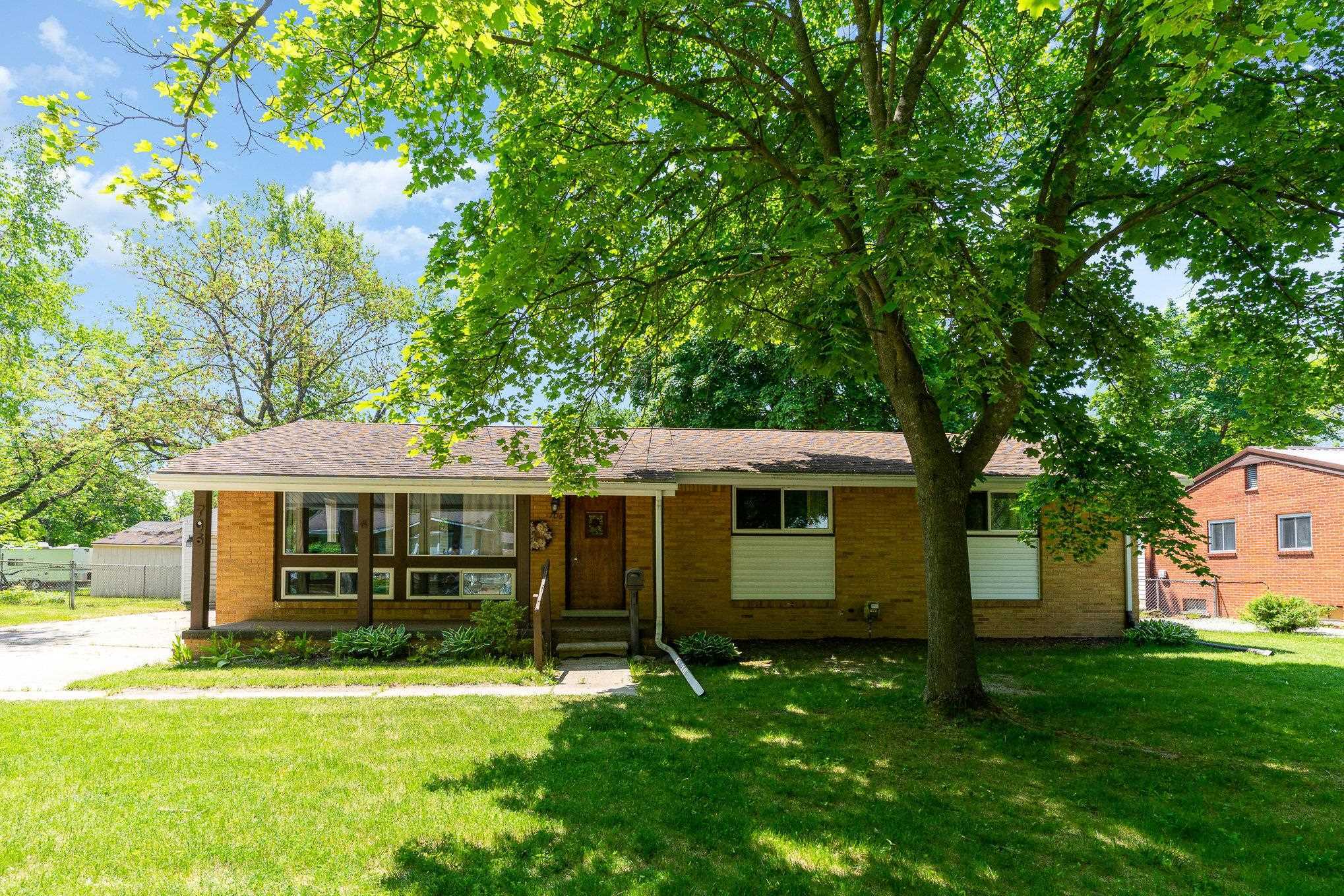 Property Photo:  706 Coolidge  MI 48642 