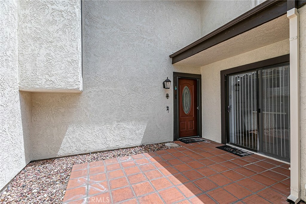 Property Photo: 66 Stanford Circle CA 93436