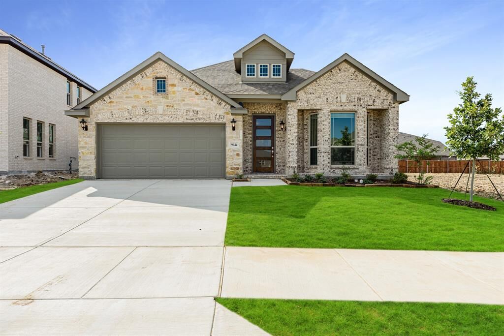 Property Photo:  9044 Silver Dollar Drive  TX 76131 