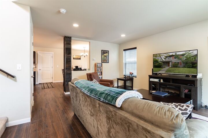 Property Photo:  709 Crested Butte Boulevard  WA 98273 