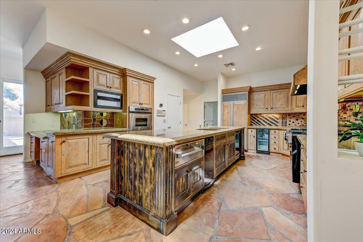 Property Photo:  5761 N Echo Canyon Circle  AZ 85018 