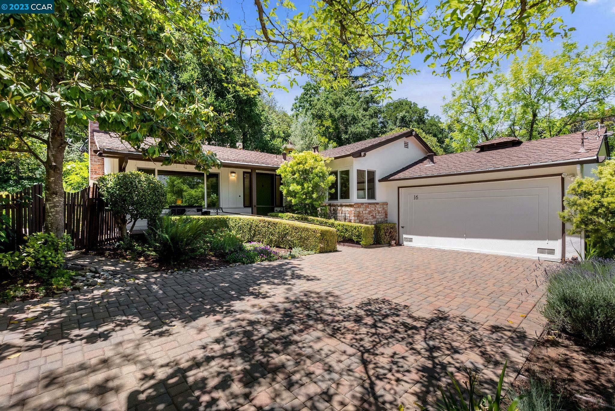 16 Los Amigos  Orinda CA 94563 photo