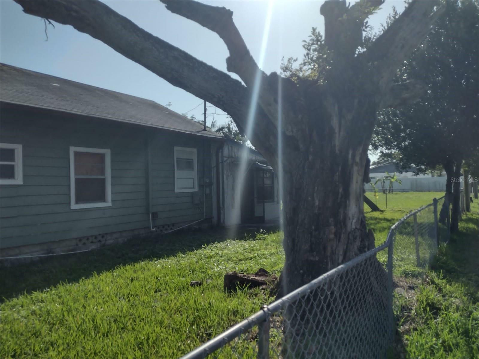 Property Photo:  2508 40th Avenue N  FL 33714 