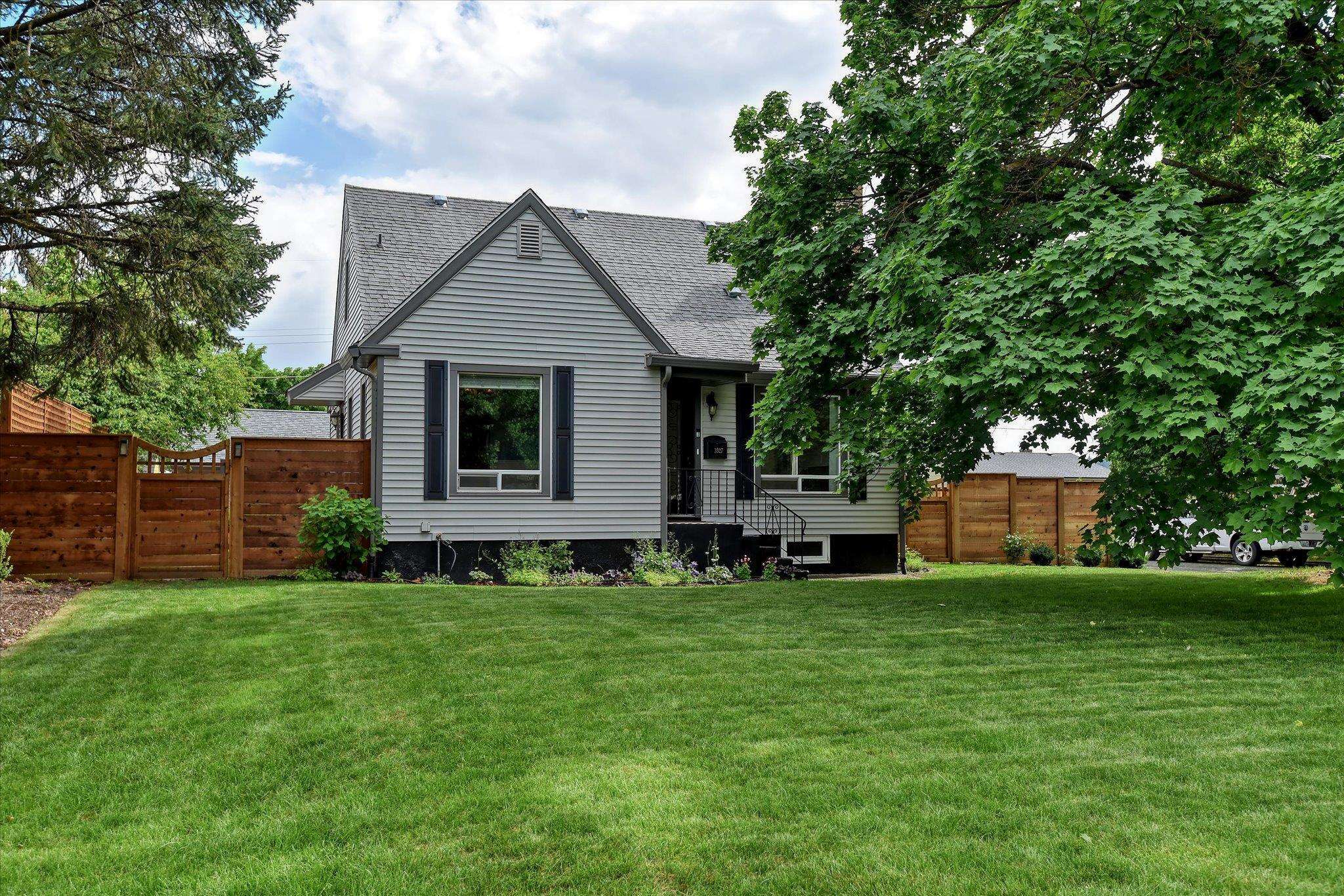 Property Photo: 3527 W Lacrosse Ave WA 99205