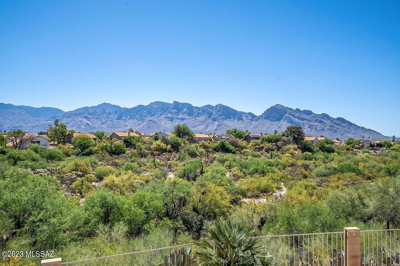Property Photo: 11708 N Mineral Park Way AZ 85737