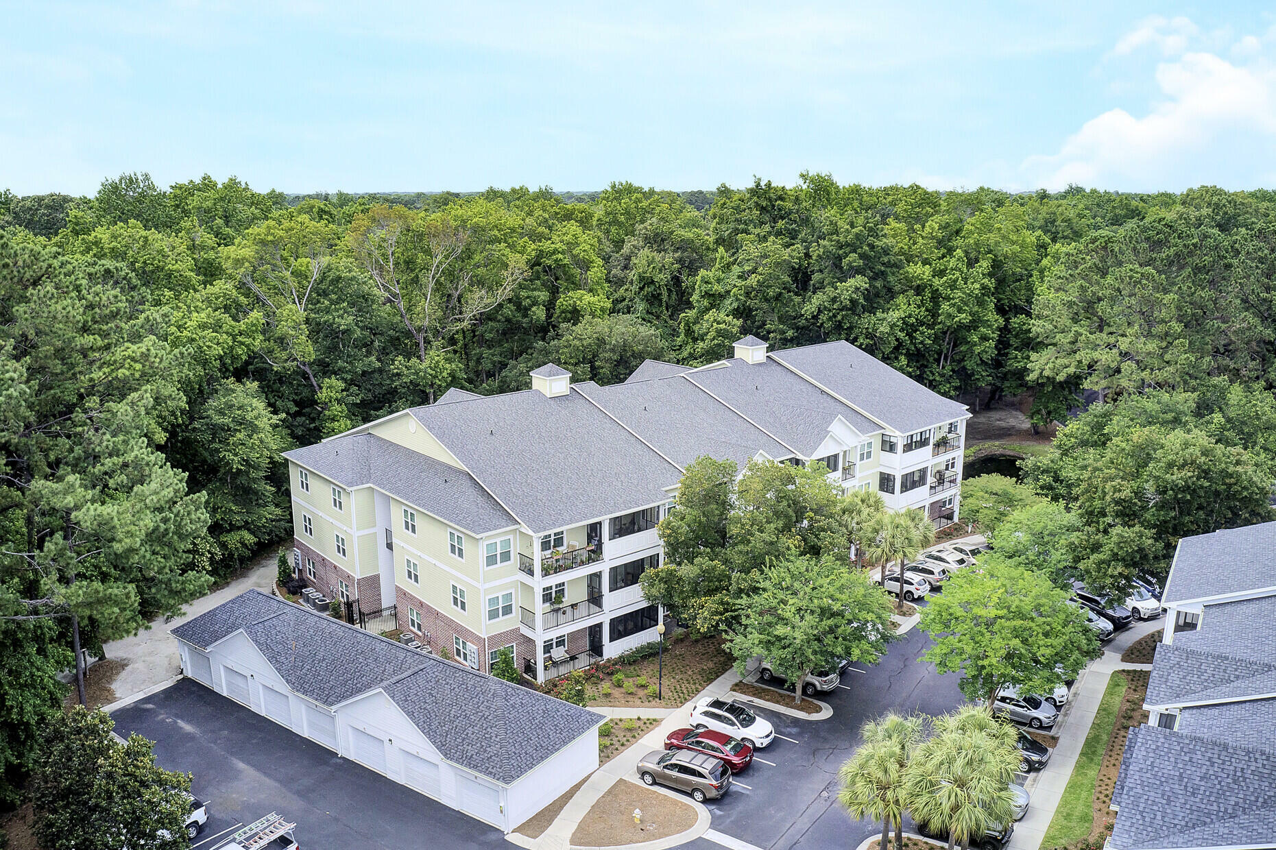 Property Photo: 1025 Riverland Woods Place 416 SC 29412