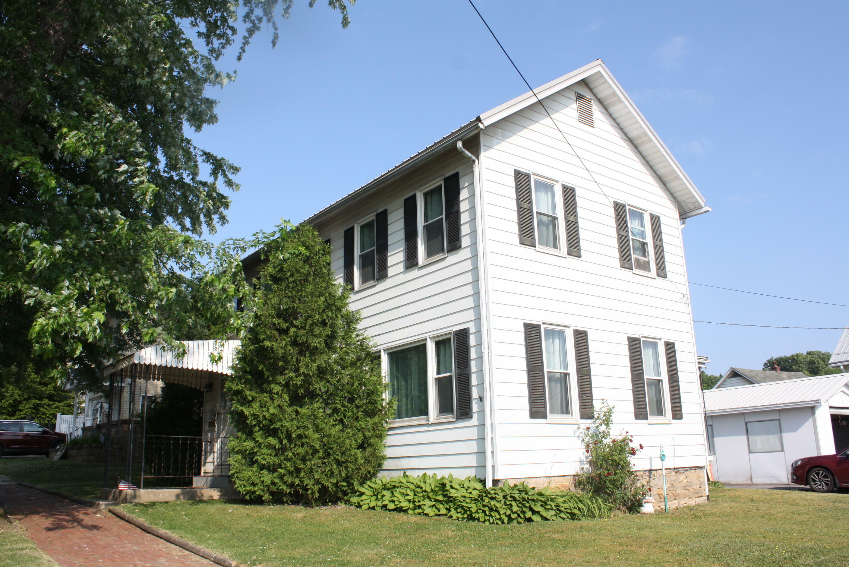 Property Photo:  109 Grant St  PA 15801 