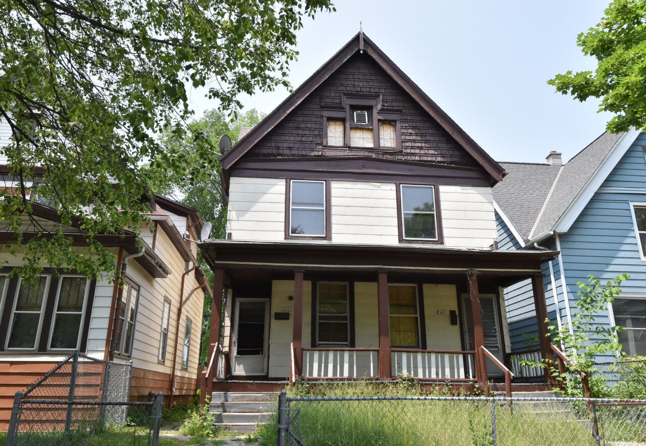 Property Photo:  2441 N 26th St 2443  WI 53206 