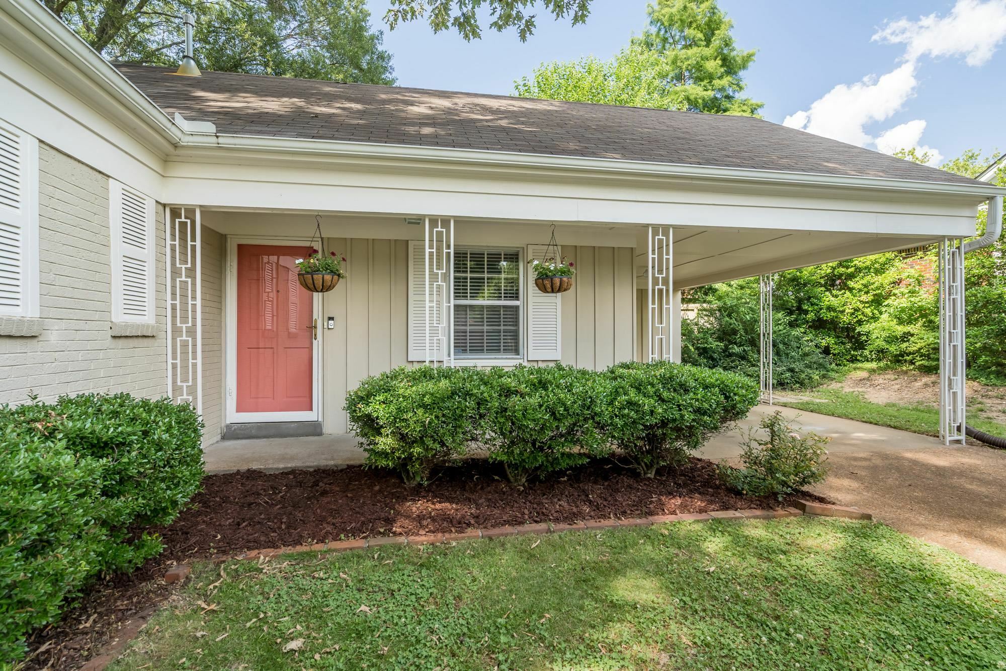 Property Photo:  5086 Peg Ln  TN 38117 