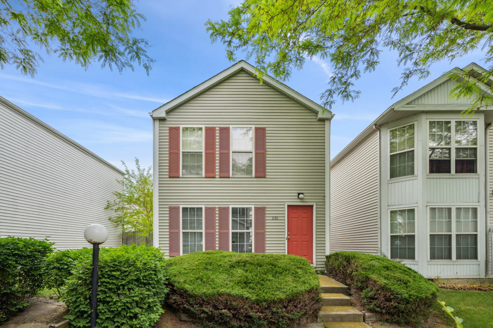Property Photo: 1101 Symphony Drive IL 60504