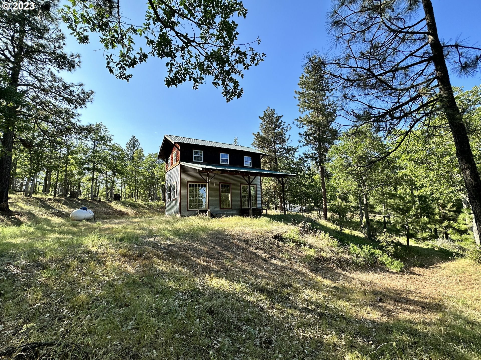 Property Photo:  88 Pinto Pony Rd  WA 98620 