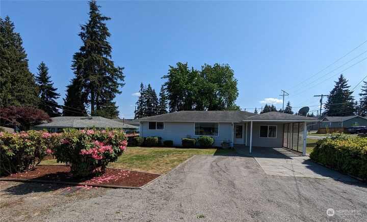 Property Photo: 1902 Howard Avenue WA 98203