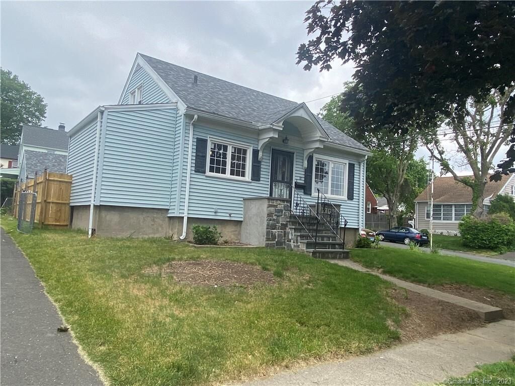 Property Photo:  85 Knowlton Street  CT 06615