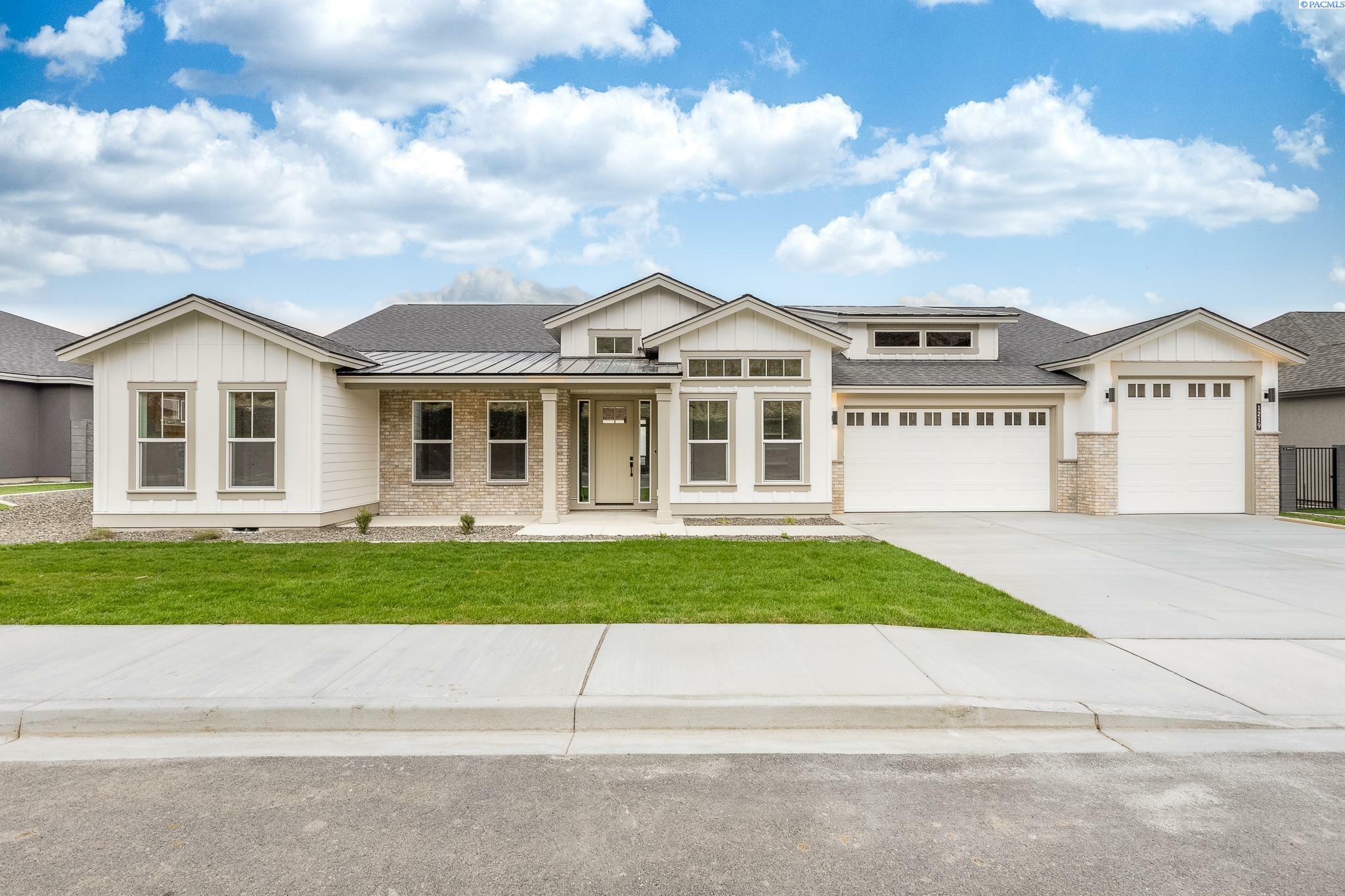 Property Photo:  1219 Jurupa St.  WA 99352 