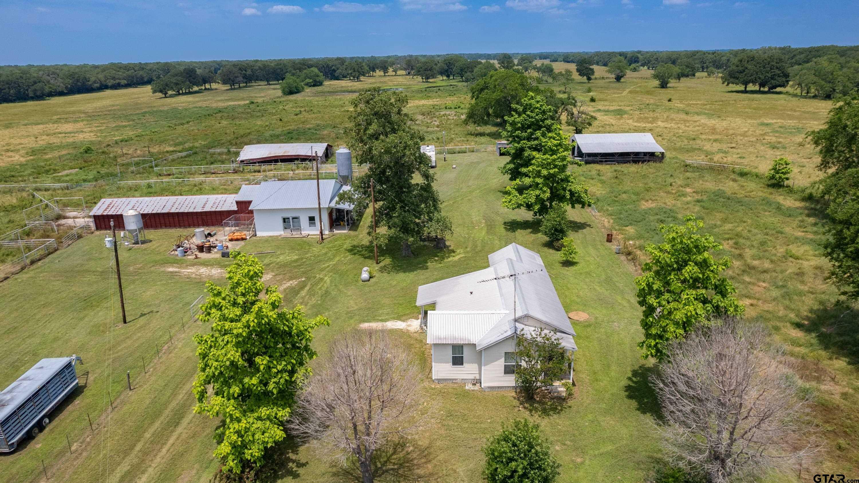 Property Photo:  288 County Road 1148  TX 75433 