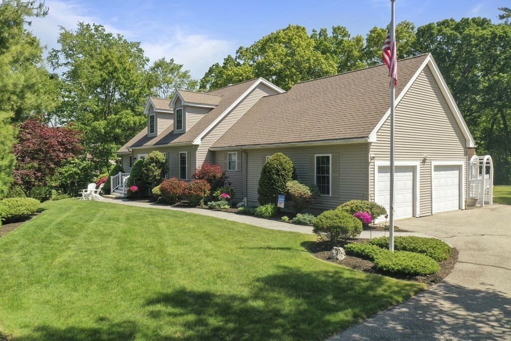 Property Photo: 33 Colonial Farm Road MA 01832
