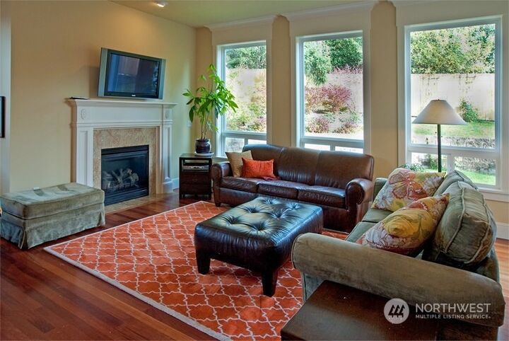 Property Photo: 5014 48th Avenue NE WA 98105