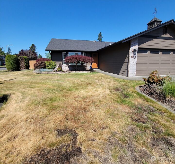 Property Photo: 8210 NE 49th Avenue WA 98270