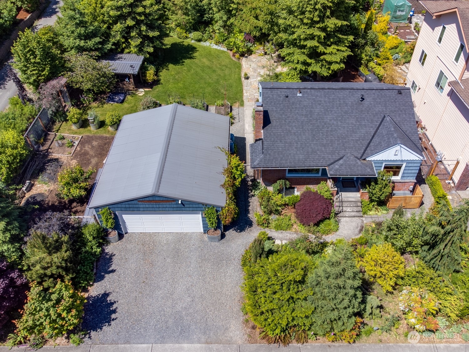 Property Photo:  3912 Friday Avenue  WA 98201 