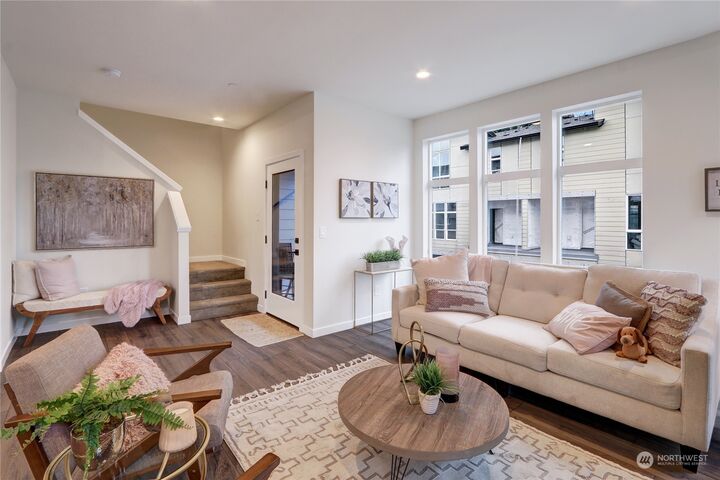 Property Photo:  13710 Ash Way D2  WA 98204 