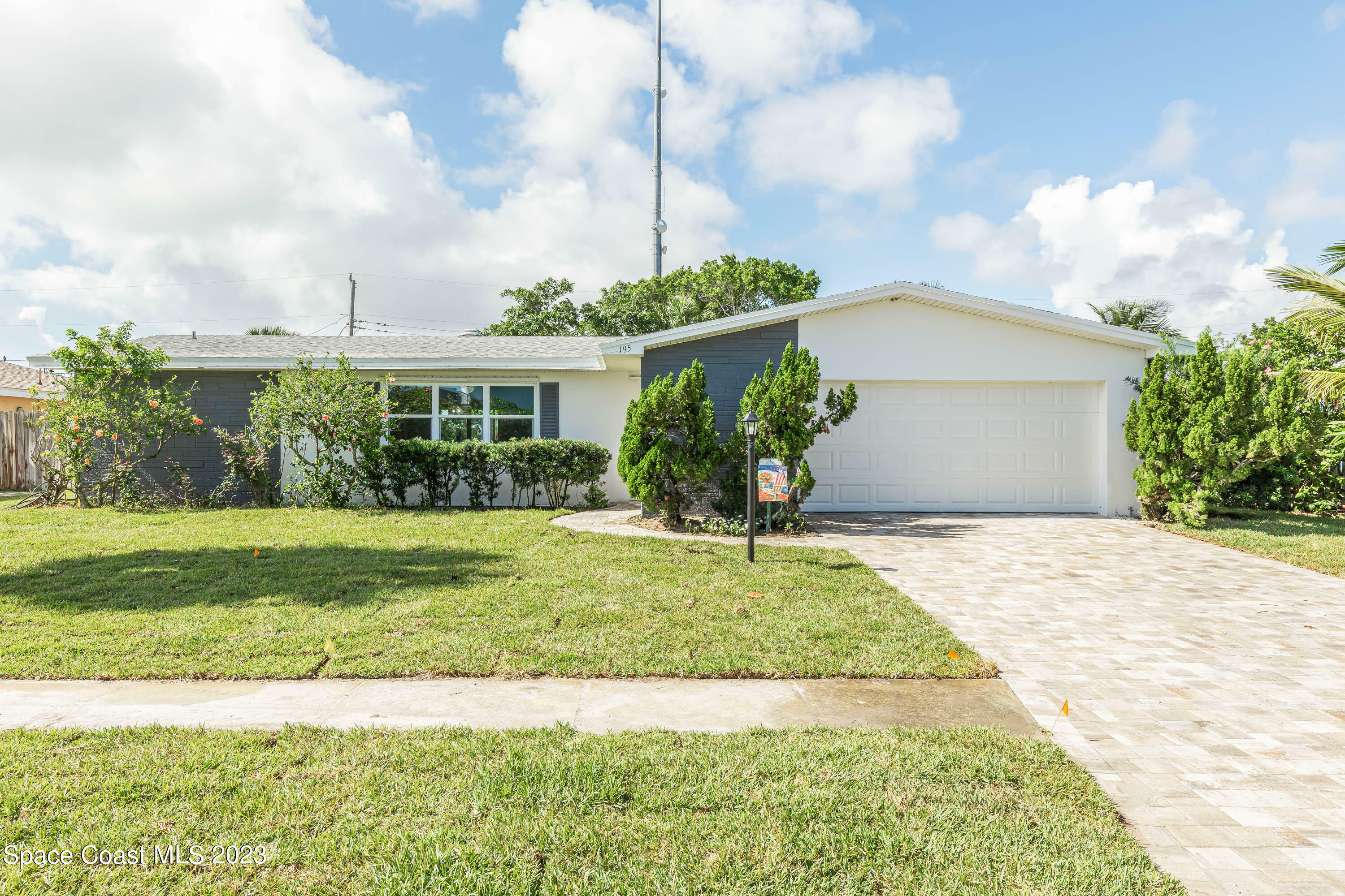 Property Photo:  195 Satellite Avenue  FL 32937 