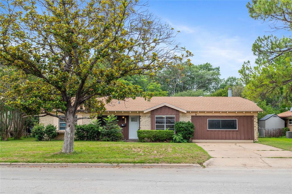Property Photo:  2205 10th Street  TX 76801 