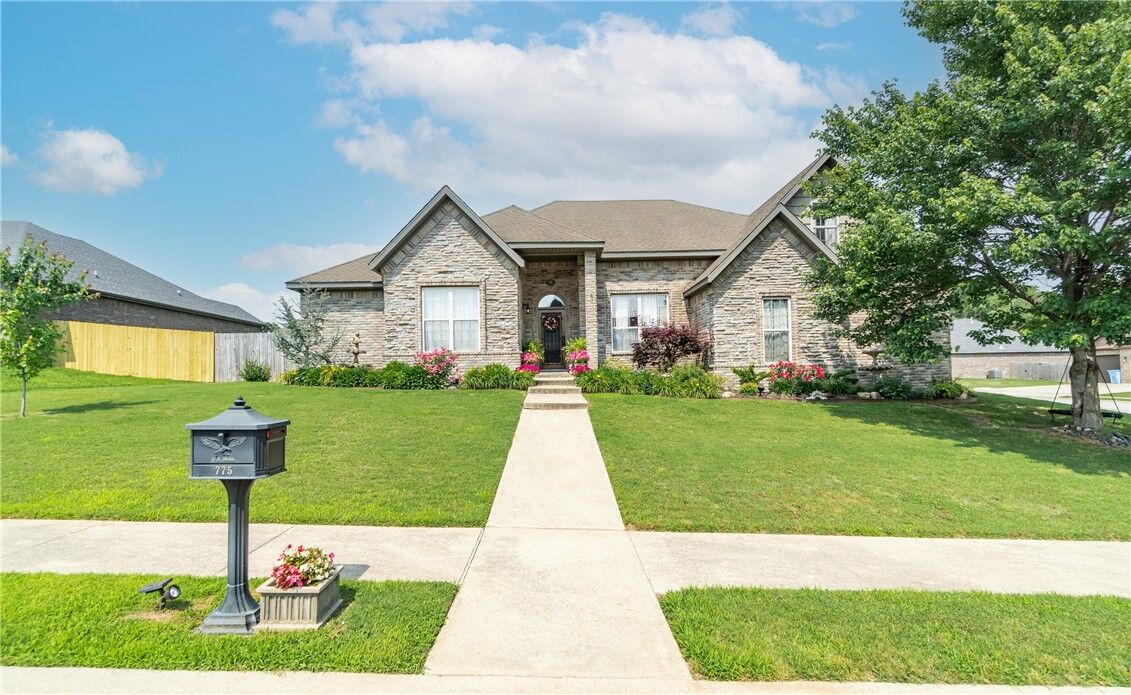 Property Photo:  775 Douglas Street  AR 72751 