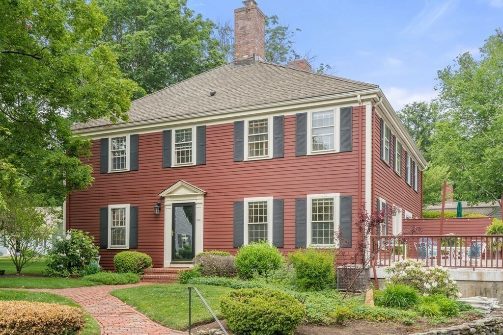 Property Photo: 1011 Massachusetts Avenue 1011 MA 02420