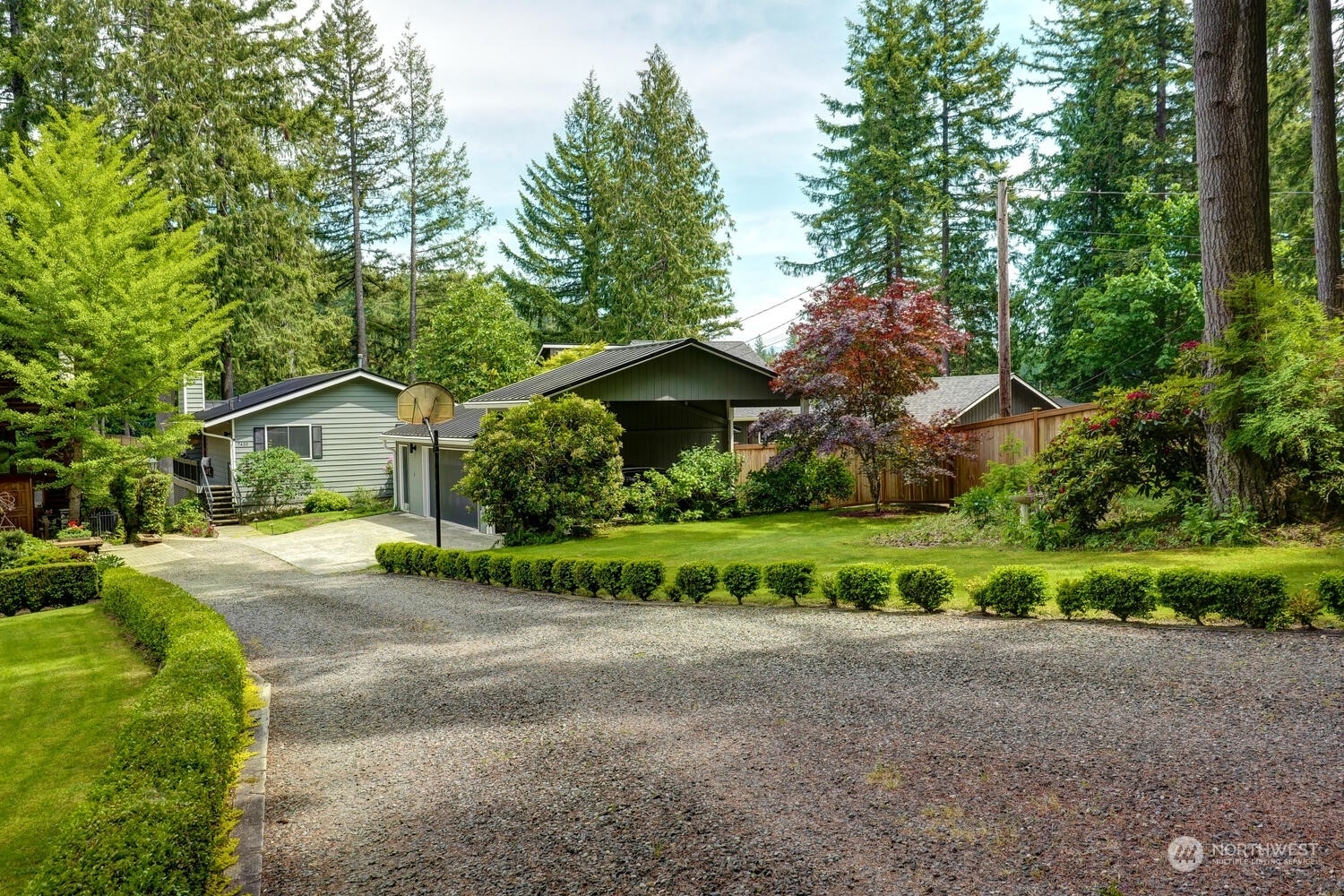 Property Photo:  7420 337th Place SE  WA 98024 