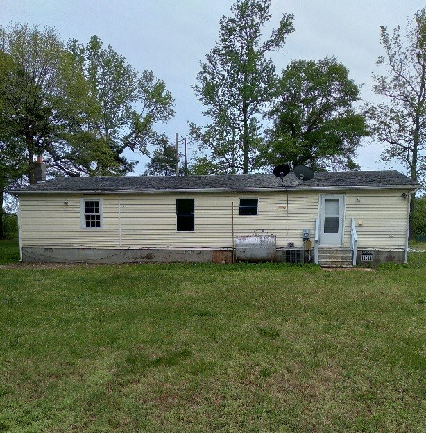 Property Photo:  18379 Red Hill Rd  VA 23420 