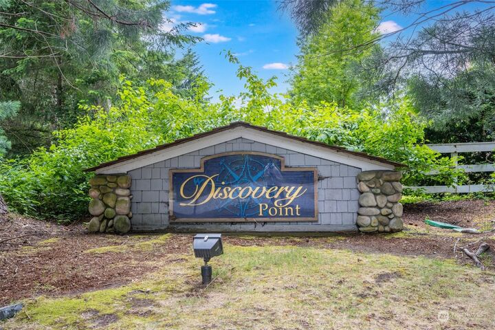 Property Photo: 3718 30th Avenue Ct NW WA 98335