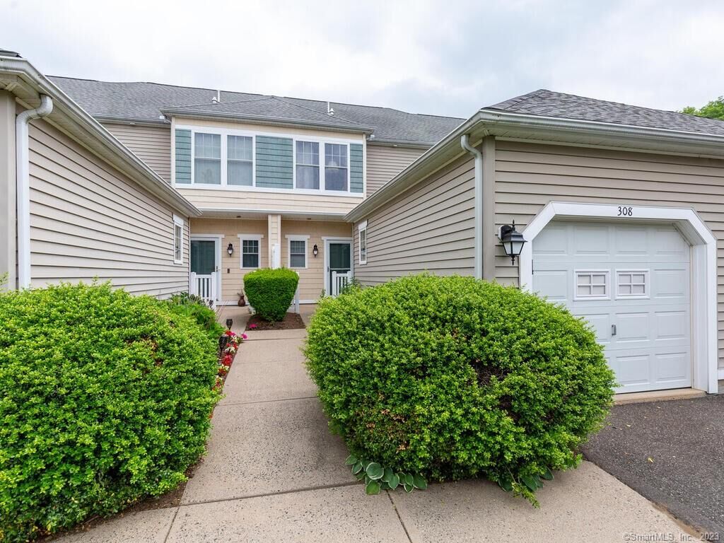 Property Photo: 39 Ives Street 308 CT 06518