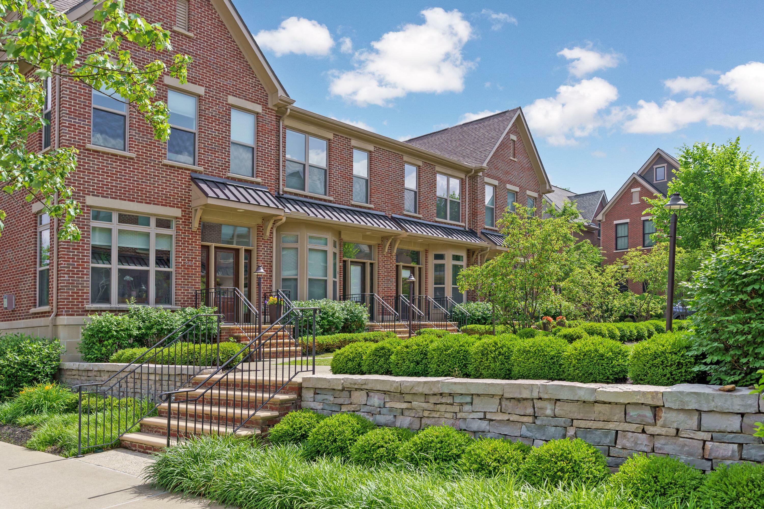Property Photo: 848 Pullman Way OH 43212