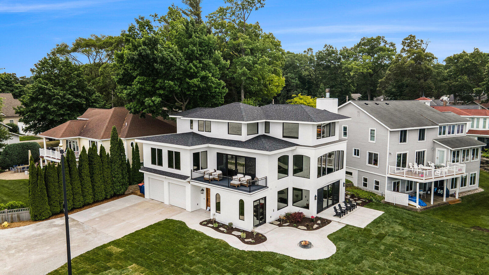 Property Photo:  17409 Lake Beach Drive  MI 49456 