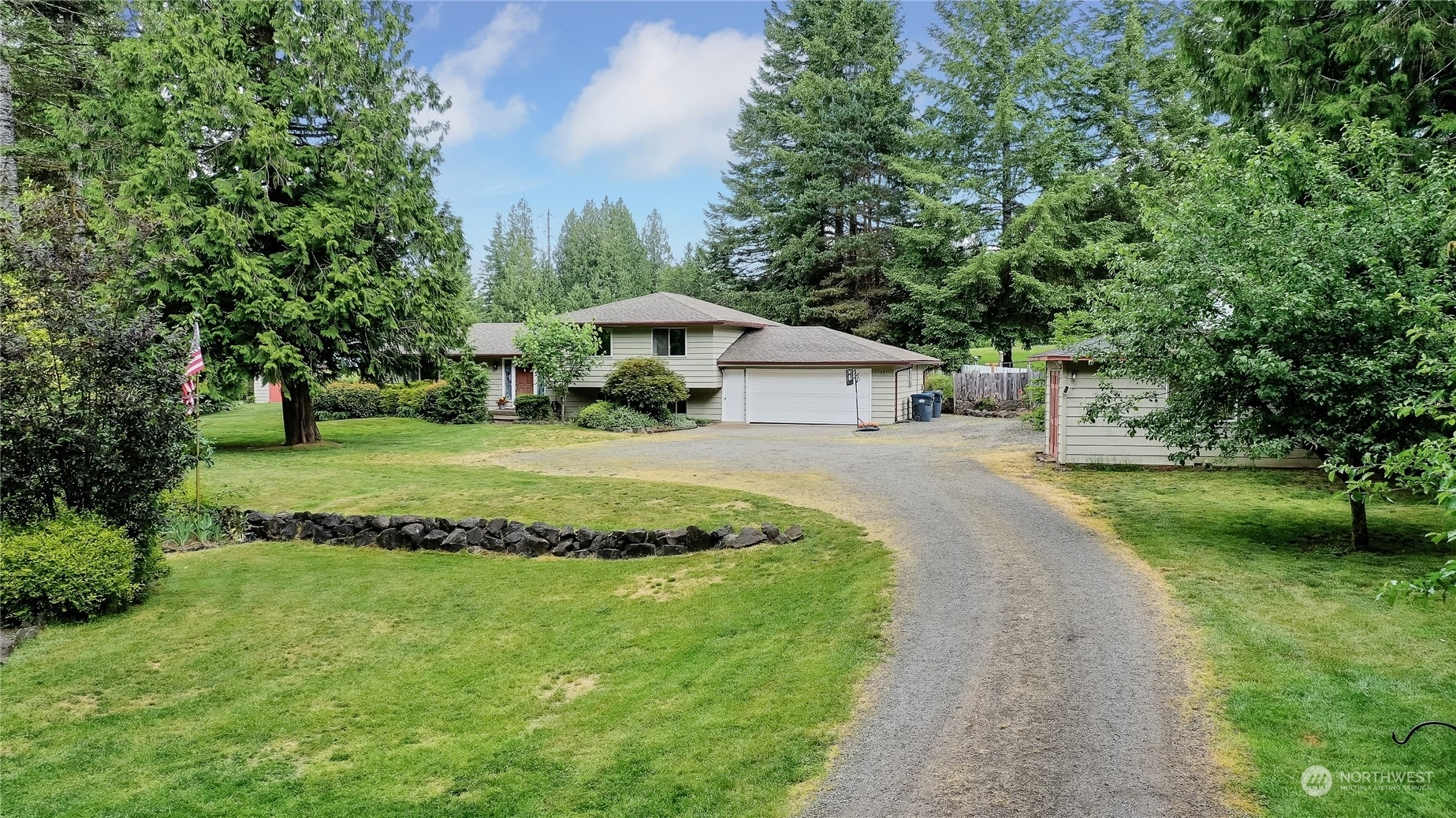 Property Photo:  37 Meadowood Drive  WA 98541 