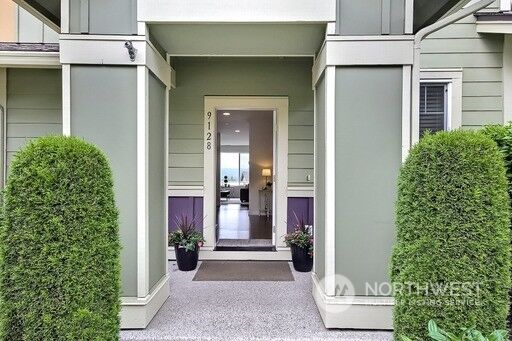 Property Photo: 9128 Merritt Avenue SE WA 98065