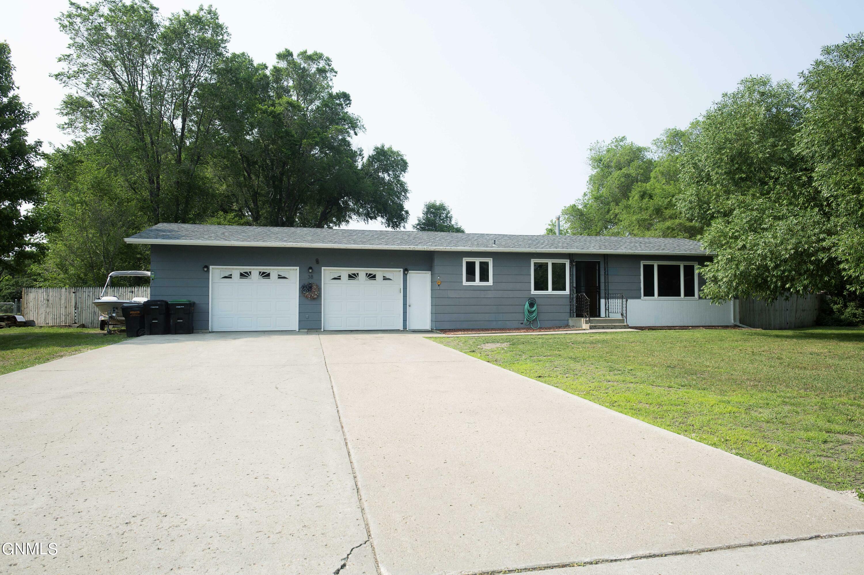 Property Photo:  38 Carlin Drive  ND 58504 