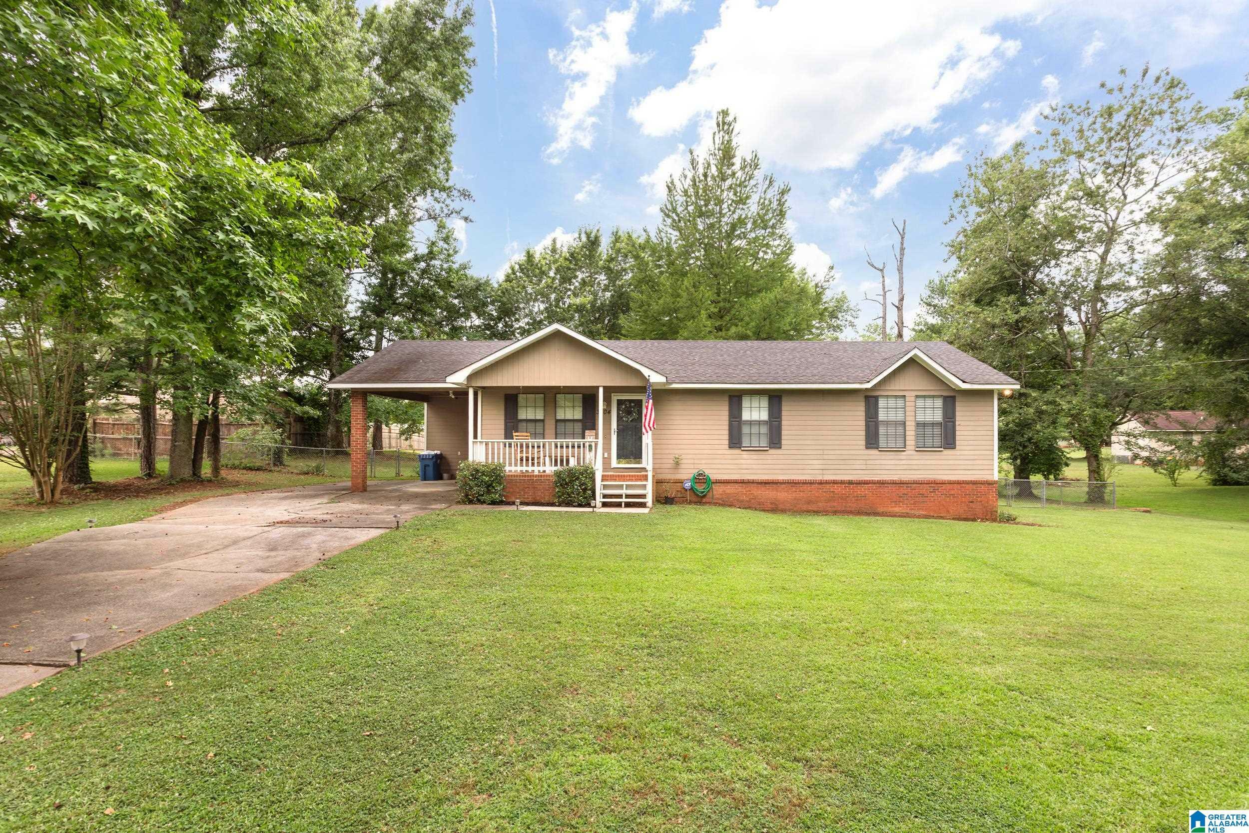 Property Photo:  3804 Valleyview Drive  AL 36203 