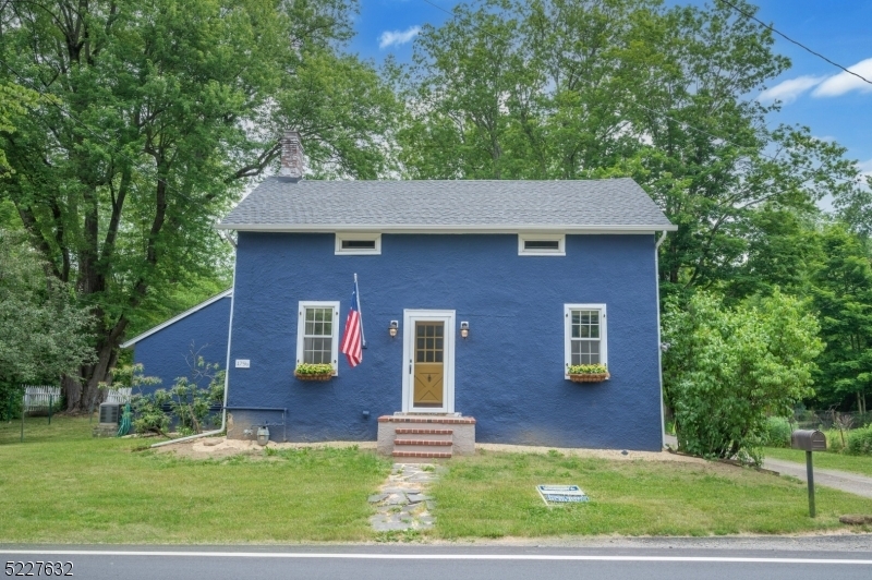 Property Photo:  131 Bartley Rd  NJ 07853 