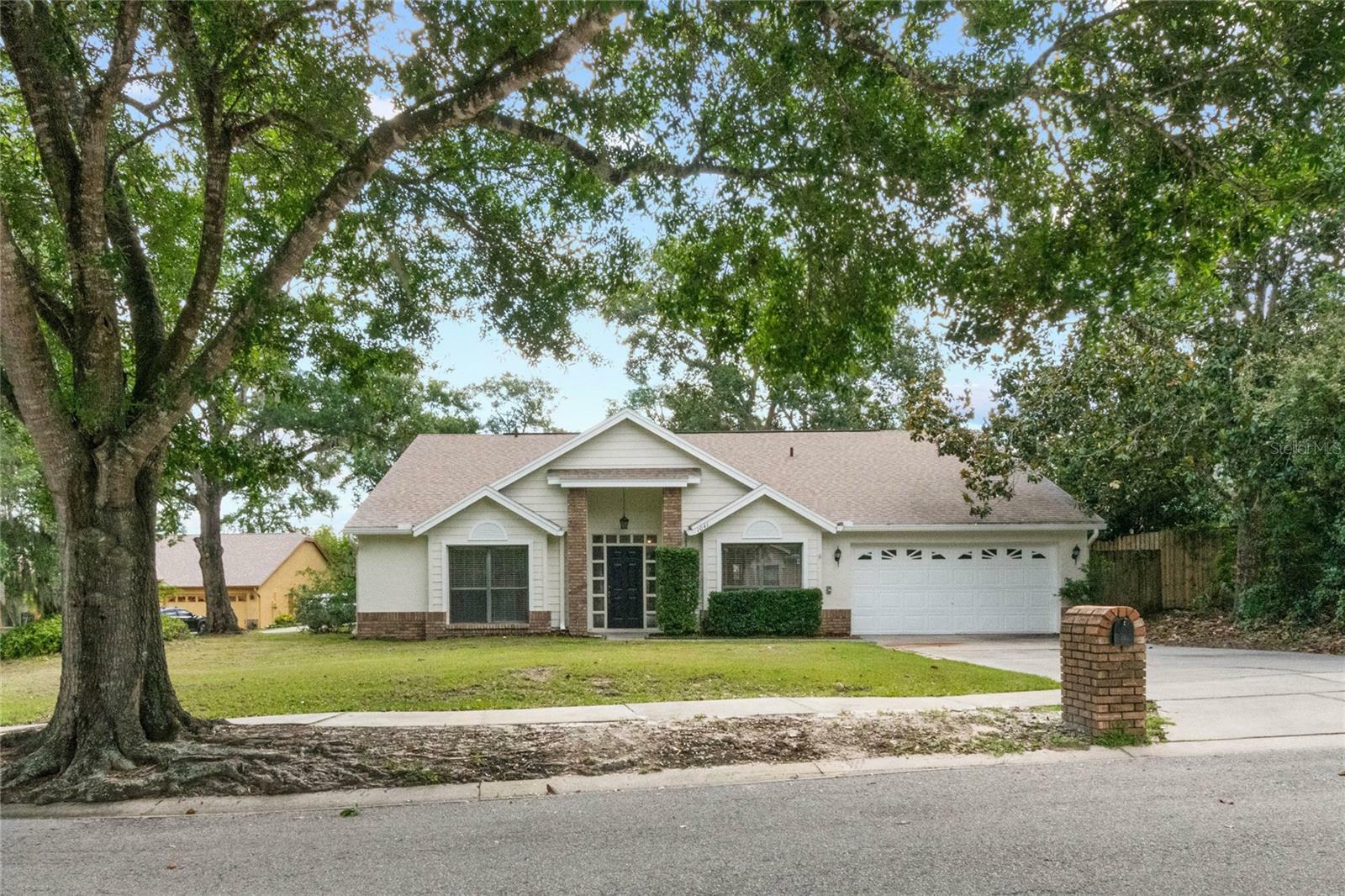 Property Photo:  1041 Cross Cut Way Way  FL 32750 