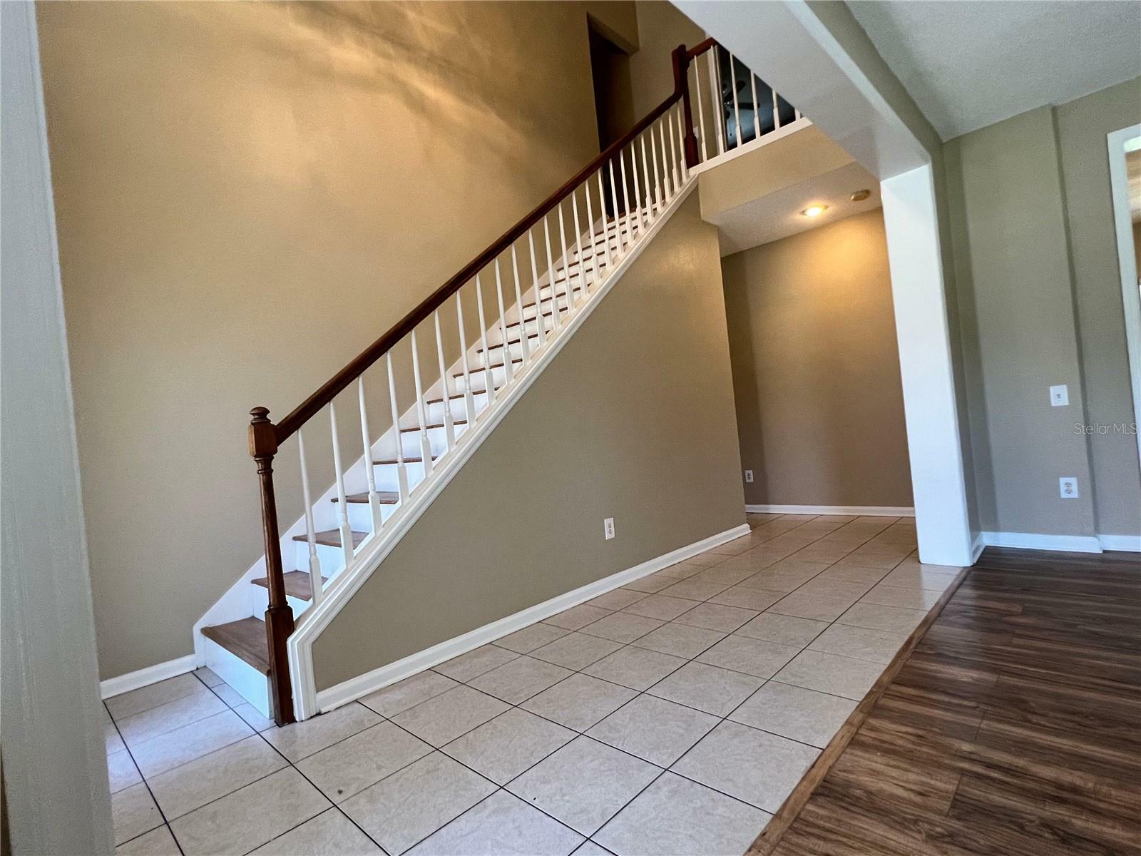 Property Photo:  2200 Coolbrook Court  FL 32766 