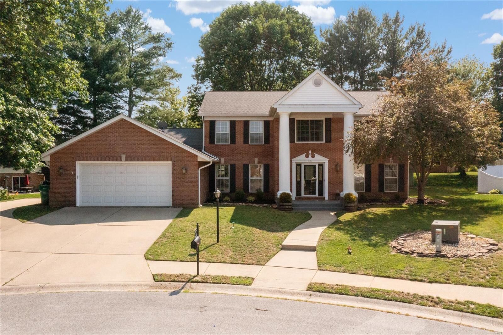 Property Photo: 1101 Peachtree Court IL 62269