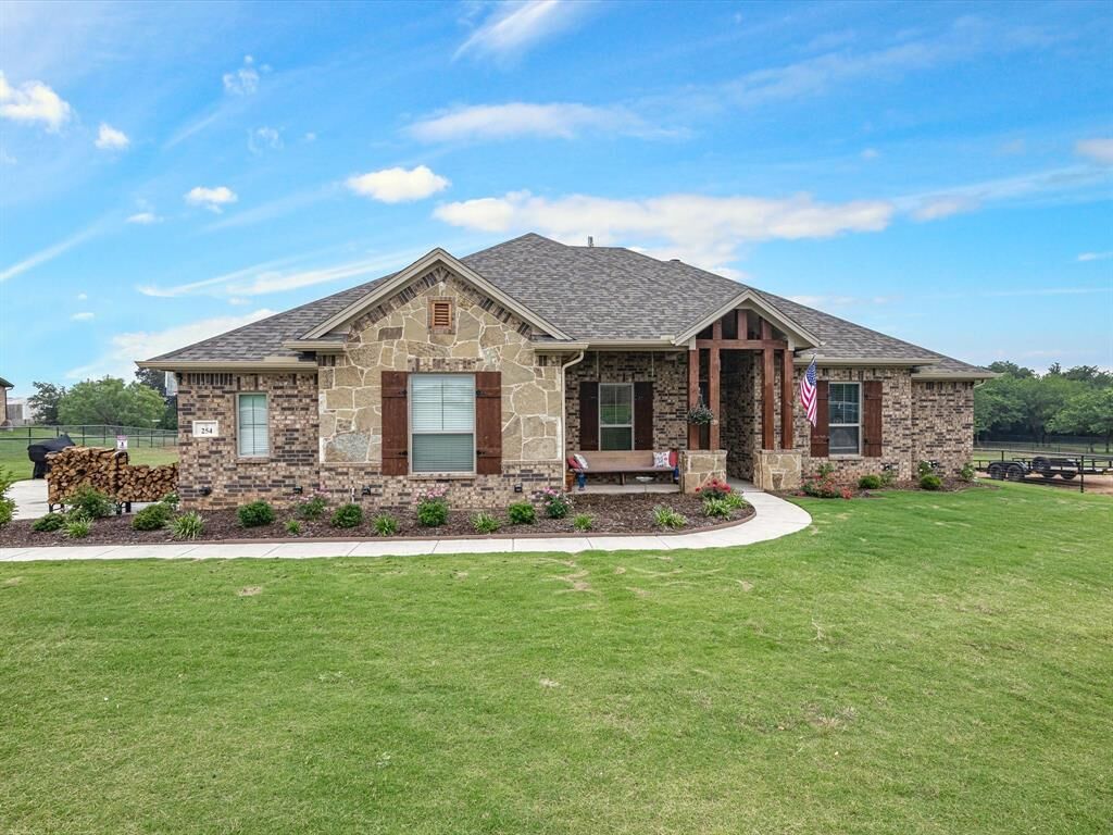 Property Photo:  254 Odell Road  TX 76082 
